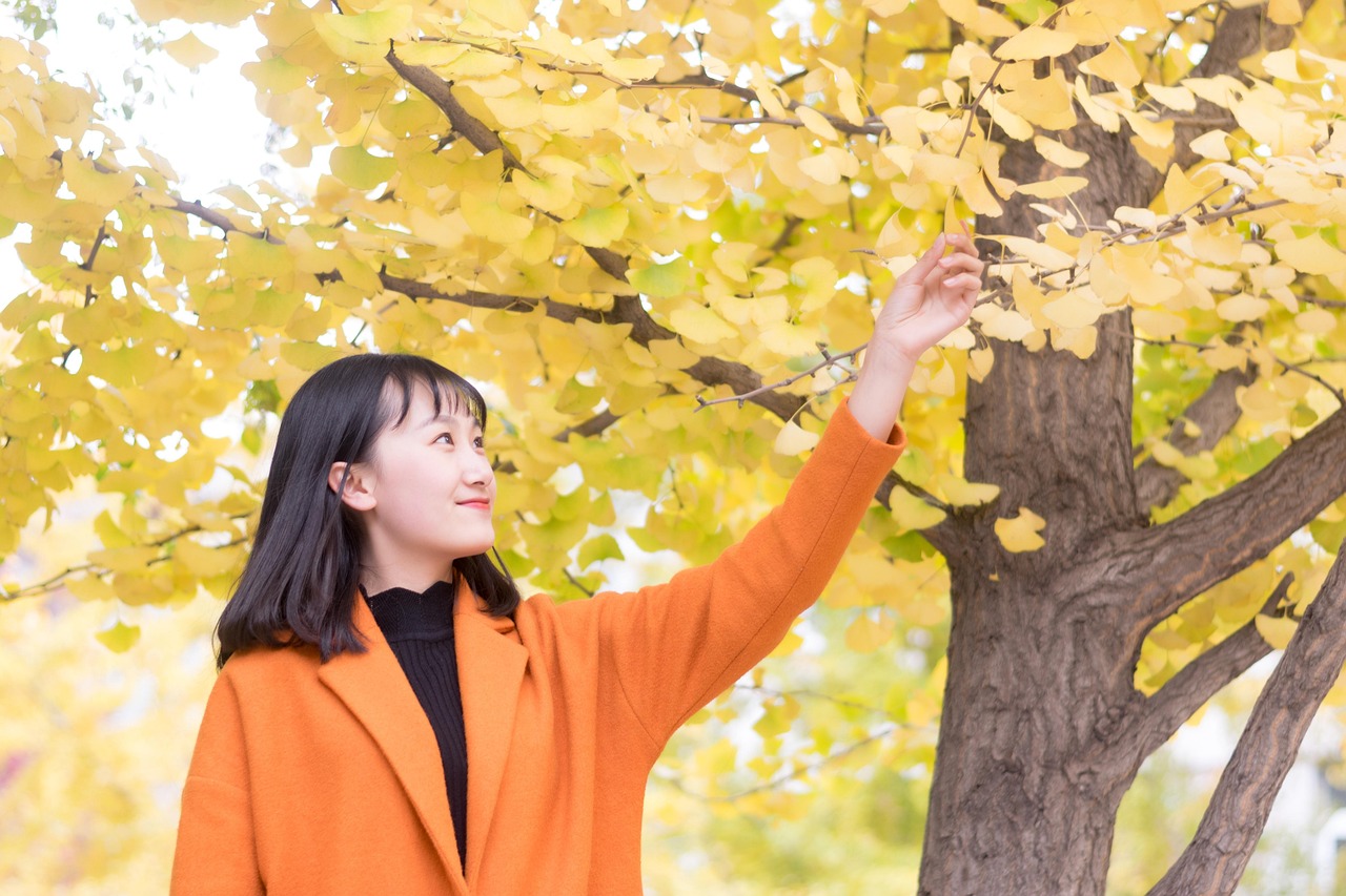 柯淳剧里有多深情现实就有多神经，柯淳剧里深情与现实中的神经表现对比